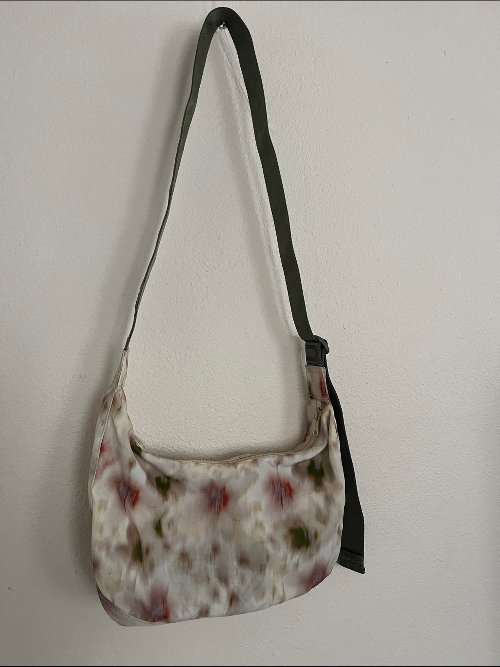 BAGGU Abstract Floral Medium Crescent Bag with Olive Green Strap